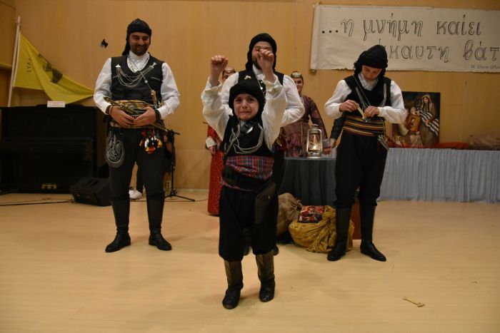 &Tau;&rho;ί&pi;&omicron;&lambda;&eta; | &Rho;ί&gamma;&eta; &sigma;&upsilon;&gamma;&kappa;ί&nu;&eta;&sigma;&eta;&sigmaf; &pi;&rho;&omicron;&kappa;ά&lambda;&epsilon;&sigma;&epsilon; &omicron; 4&chi;&rho;&omicron;&nu;&omicron;&sigmaf; Ά&gamma;&gamma;&epsilon;&lambda;&omicron;&sigmaf; &sigma;&tau;&eta;&nu; &epsilon;&kappa;&delta;ή&lambda;&omega;&sigma;&eta; &gamma;&iota;&alpha; &tau;&eta;&nu; &Pi;&omicron;&nu;&tau;&iota;&alpha;&kappa;ή &Gamma;&epsilon;&nu;&omicron;&kappa;&tau;&omicron;&nu;ί&alpha;!