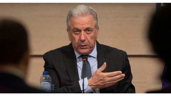 &Alpha;&beta;&rho;&alpha;&mu;ό&pi;&omicron;&upsilon;&lambda;&omicron;&sigmaf;: &laquo;&Omicron;&lambda;&eta; &eta; &iota;&sigma;&tau;&omicron;&rho;ί&alpha; &epsilon;ί&nu;&alpha;&iota; &mu;&iota;&alpha; &mu;&pi;&omicron;ύ&rho;&delta;&alpha; &ndash; &Delta;&epsilon;&nu; &theta;&alpha; &alpha;&pi;&omicron;&lambda;&omicron;&gamma;&eta;&theta;ώ &sigma;&epsilon; &kappa;&alpha;&nu;έ&nu;&alpha;&nu; &kappa;&epsilon;&rho;&alpha;&tau;ά&raquo;