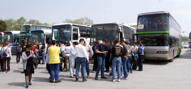 250 δρομολόγια ταξί και 55 δρομολόγια λεωφορείων για τη μεταφορά μαθητών στην Αρκαδία! (vd)