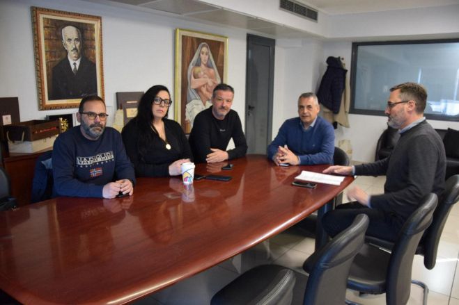 Συνάντηση Τζιούμη με διοίκηση ΣΕΒΙΠΕΤ | Τεράστιο πρόβλημα τα κοινόχρηστα που έχουν αυξηθεί κατά 300% - Στο πλευρό των επιχειρήσεων ο δήμος! (vd)
