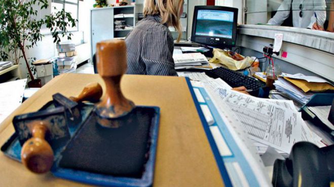 Αυξήσεις έως 60 ευρώ στους μισθούς των δημοσίων υπαλλήλων!