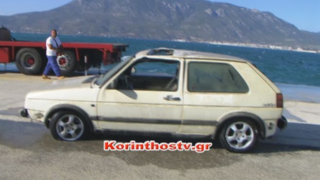 Κορινθία - Αυτοκίνητο έπεσε στη θάλασσα! (vd)