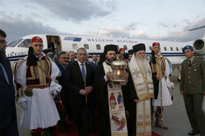 &Sigma;&tau;&eta;&nu; &Epsilon;&lambda;&lambda;ά&delta;&alpha; &tau;&omicron; Ά&gamma;&iota;&omicron; &Phi;&omega;&sigmaf;! (vd)