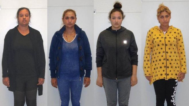 &Alpha;&upsilon;&tau;έ&sigmaf; &epsilon;ί&nu;&alpha;&iota; &omicron;&iota; &tau;έ&sigma;&sigma;&epsilon;&rho;&iota;&sigmaf; &gamma;&upsilon;&nu;&alpha;ί&kappa;&epsilon;&sigmaf; &pi;&omicron;&upsilon; &kappa;&alpha;&tau;&eta;&gamma;&omicron;&rho;&omicron;ύ&nu;&tau;&alpha;&iota; &gamma;&iota;&alpha; &delta;&iota;&alpha;&rho;&rho;ή&xi;&epsilon;&iota;&sigmaf; &kappa;&alpha;&iota; &kappa;&lambda;&omicron;&pi;έ&sigmaf;