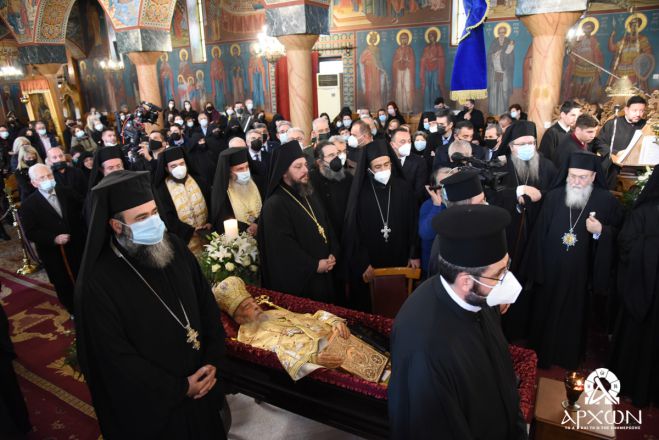 &Eta; &Epsilon;&xi;ό&delta;&iota;&omicron;&sigmaf; &Alpha;&kappa;&omicron;&lambda;&omicron;&upsilon;&theta;ί&alpha; &tau;&omicron;&upsilon; &Mu;&eta;&tau;&rho;&omicron;&pi;&omicron;&lambda;ί&tau;&eta; &Gamma;ό&rho;&tau;&upsilon;&nu;&omicron;&sigmaf; &Iota;&epsilon;&rho;&epsilon;&mu;ί&alpha; (&epsilon;&iota;&kappa;ό&nu;&epsilon;&sigmaf;)