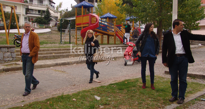 &Sigma;&upsilon;&nu;&tau;ή&rho;&eta;&sigma;&eta; &xi;&epsilon;&kappa;ί&nu;&eta;&sigma;&epsilon; &sigma;&tau;&iota;&sigmaf; &pi;&alpha;&iota;&delta;&iota;&kappa;έ&sigmaf; &chi;&alpha;&rho;έ&sigmaf; &tau;&eta;&sigmaf; &Tau;&rho;ί&pi;&omicron;&lambda;&eta;&sigmaf; (video)