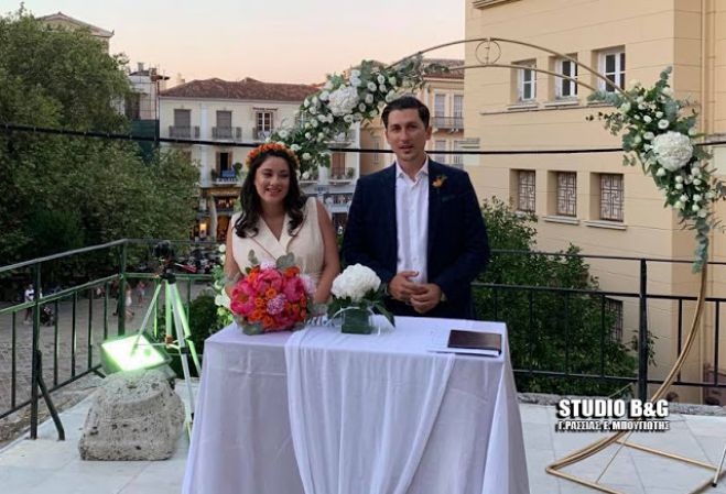 &Pi;&alpha;&nu;&tau;&rho;&epsilon;ύ&tau;&eta;&kappa;&epsilon; &sigma;&tau;&omicron; &Nu;&alpha;ύ&pi;&lambda;&iota;&omicron; &omicron; &epsilon;&kappa;&pi;&rho;ό&sigma;&omega;&pi;&omicron;&sigmaf; &tau;ύ&pi;&omicron;&upsilon; &tau;&omicron;&upsilon; &Kappa;&Iota;&Nu;&Alpha;&Lambda; &Pi;&alpha;ύ&lambda;&omicron;&sigmaf; &Chi;&rho;&eta;&sigma;&tau;ί&delta;&eta;&sigmaf;