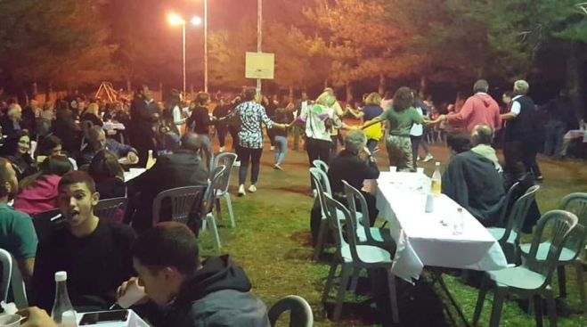 &Kappa;&alpha;&lambda;&omicron;&kappa;&alpha;&iota;&rho;&iota;&nu;ό &alpha;&nu;&tau;ά&mu;&omega;&mu;&alpha; &sigma;&tau;&omicron; &chi;&omega;&rho;&iota;ό &Tau;&sigma;&epsilon;&lambda;&epsilon;&pi;ά&kappa;&omicron;&upsilon; (&epsilon;&iota;&kappa;ό&nu;&epsilon;&sigmaf;)