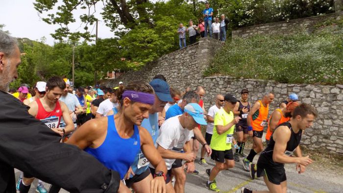Γορτυνία | 100 αθλητές έτρεξαν τη διαδρομή &quot;Ζάτουνα - Βαλτεσινίκο&quot; προς τιμήν του Μίκη! (εικόνες)