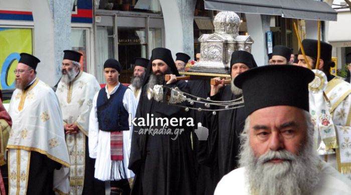 Η Τρίπολη υποδέχτηκε την Κάρα του Αγίου Ανδρέα στο Μητροπολιτικό Ναό του Αγίου Βασιλείου (vd)