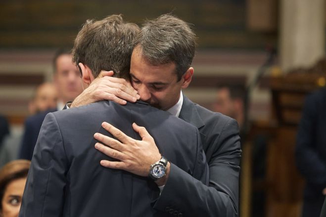 Συγκίνηση και δάκρυα στο &quot;ύστατο χαίρε&quot; στον Κωνσταντίνο Μητσοτάκη