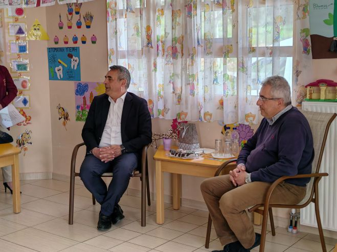 &Mu;ί&alpha; &delta;&iota;&alpha;&phi;&omicron;&rho;&epsilon;&tau;&iota;&kappa;ή &sigma;&upsilon;&nu;έ&nu;&tau;&epsilon;&upsilon;&xi;&eta; &kappa;&alpha;&iota; &eta; &epsilon;&pi;&omicron;&iota;&kappa;&omicron;&delta;&omicron;&mu;&eta;&tau;&iota;&kappa;ή &sigma;&upsilon;&nu;&epsilon;&rho;&gamma;&alpha;&sigma;ί&alpha; &Delta;ή&mu;&omicron;&upsilon; &Tau;&rho;ί&pi;&omicron;&lambda;&eta;&sigmaf; &kappa;&alpha;&iota; &Mu;&eta;&tau;&rho;ό&pi;&omicron;&lambda;&eta;&sigmaf; (&Mu;&alpha;&nu;&tau;&iota;&nu;&epsilon;ί&alpha;&sigmaf; &ndash; &Kappa;&upsilon;&nu;&omicron;&upsilon;&rho;ί&alpha;&sigmaf;)