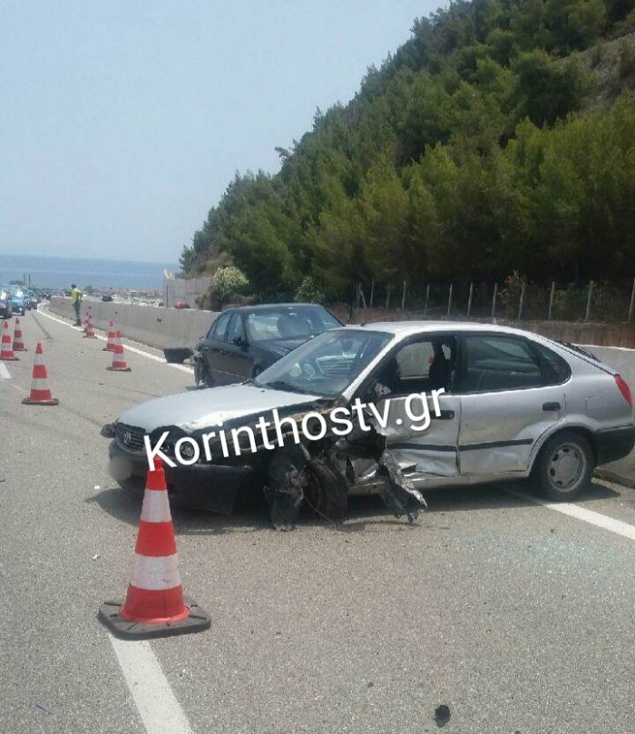 Σοβαρό τροχαίο στην "Αθηνών - Πατρών"