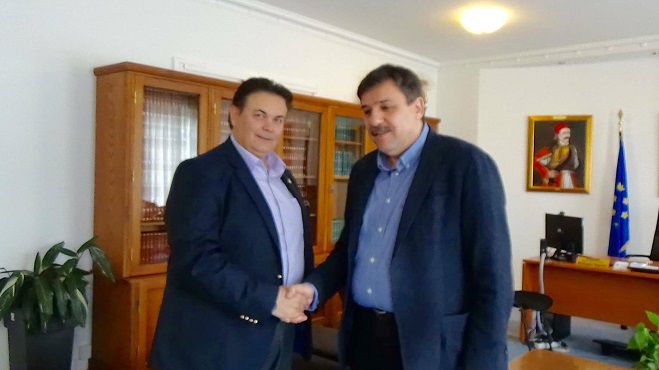 Γιατρός στα ΚΑΠΗ: Λύση εξασφάλισε ο Καραλής απο τον Υπουργό Υγείας! (vd)