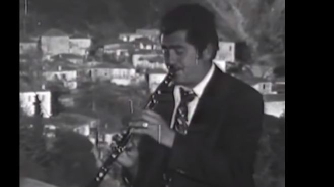 Arcadian Screenings | &Tau;&alpha;&iota;&nu;ί&alpha; &gamma;&iota;&alpha; &tau;&omicron;&nu; &kappa;&lambda;&alpha;&rho;&iota;&tau;&zeta;ή - &theta;&rho;ύ&lambda;&omicron; &tau;&eta;&sigmaf; &Alpha;&rho;&kappa;&alpha;&delta;ί&alpha;&sigmaf;, "&Mu;&pi;&rho;&omicron;&upsilon;&kappa;&lambda;ό&gamma;&iota;&alpha;&nu;&nu;&eta;"!