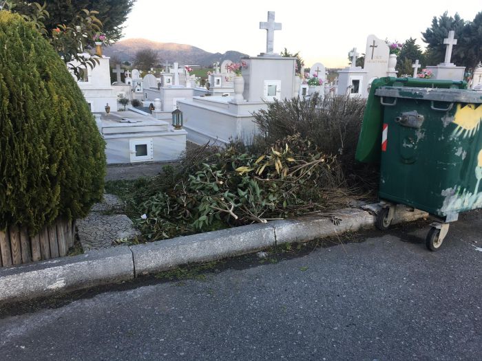 Καμπανάκι από την Ζαμπαθά: &quot;Θα φτάσουμε να απολογείται όλο το δημοτικό συμβούλιο διότι δεν θα υπάρχουν χώροι ταφής&quot;