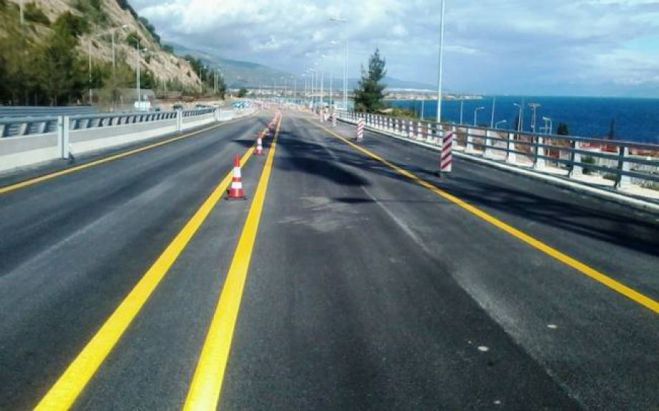 &Tau;&rho;&omicron;&chi;&alpha;ί&omicron; &mu;&epsilon; &nu;&epsilon;&kappa;&rho;ό &sigma;&tau;&eta;&nu; "&Kappa;&omicron;&rho;ί&nu;&theta;&omicron;&upsilon; - &Pi;&alpha;&tau;&rho;ώ&nu;" ...