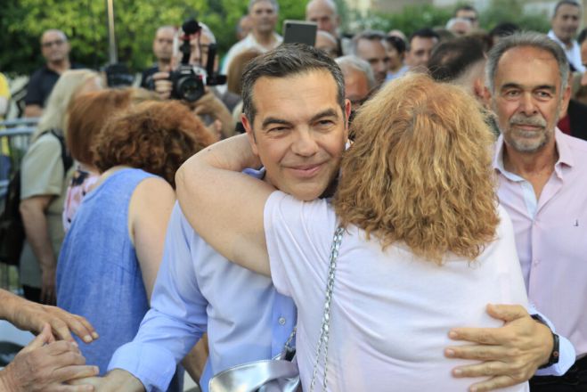 &Tau;&sigma;ί&pi;&rho;&alpha;&sigmaf;: "&Gamma;ί&nu;&alpha;&mu;&epsilon; &alpha;&xi;&iota;&omega;&mu;&alpha;&tau;&iota;&kappa;ή &alpha;&nu;&tau;&iota;&pi;&omicron;&lambda;ί&tau;&epsilon;&upsilon;&sigma;&eta; &mu;έ&sigma;&alpha; &sigma;&epsilon; 24 ώ&rho;&epsilon;&sigmaf; &sigma;&tau;&eta; &sigma;&upsilon;&nu;&epsilon;ί&delta;&eta;&sigma;&eta; &tau;&omicron;&upsilon; &lambda;&alpha;&omicron;ύ, &mu;&pi;&omicron;&rho;&omicron;ύ&mu;&epsilon; &nu;&alpha; &gamma;ί&nu;&omicron;&upsilon;&mu;&epsilon; &kappa;&alpha;&iota; &kappa;&upsilon;&beta;έ&rho;&nu;&eta;&sigma;&eta;"
