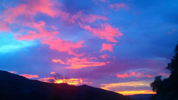 Ο πολύχρωμος ουρανός στα Λαγκάδια Γορτυνίας! (εικόνες)