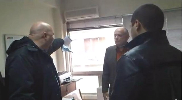 &laquo;&Nu;&tau;&omicron;&upsilon;&raquo; &Pi;&alpha;&nu;&alpha;&gamma;&iota;ώ&tau;&alpha;&rho;&omicron;&upsilon; &tau;&omicron; &pi;&rho;&omega;ί &sigma;&tau;&eta; &Delta;&Epsilon;&Eta; &gamma;&iota;&alpha; &tau;&omicron; &chi;&alpha;&rho;ά&tau;&sigma;&iota; (video)!