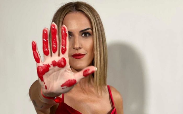 &Epsilon;&xi;ά&lambda;&epsilon;&iota;&psi;&eta; &Beta;ί&alpha;&sigmaf; &kappa;&alpha;&tau;ά &tau;&omega;&nu; &Gamma;&upsilon;&nu;&alpha;&iota;&kappa;ώ&nu; | &Phi;&omicron;&rho;έ&sigma;&tau;&epsilon; &kappa;ά&tau;&iota; &kappa;ό&kappa;&kappa;&iota;&nu;&omicron; &kappa;&alpha;&iota; &pi;&alpha;&rho;&alpha;&kappa;&omicron;&lambda;&omicron;&upsilon;&theta;ή&sigma;&tau;&epsilon; &tau;&eta;&nu; &epsilon;&kappa;&delta;ή&lambda;&omega;&sigma;&eta; &sigma;&tau;&omicron; &Mu;&alpha;&lambda;&lambda;&iota;&alpha;&rho;&omicron;&pi;&omicron;ύ&lambda;&epsilon;&iota;&omicron;!