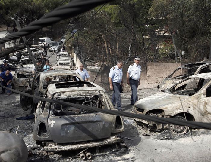 Τουλάχιστον 60 οι νεκροί από τις φονικές πυρκαγιές στην Ανατολική Αττική ...