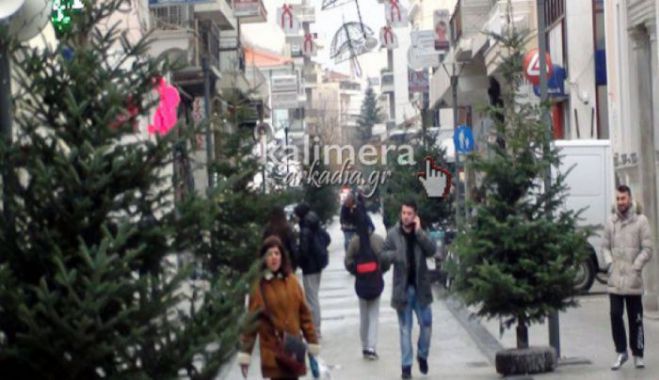 &Tau;&rho;ί&pi;&omicron;&lambda;&eta; | &Alpha;&nu;&omicron;&iota;&chi;&tau;ά &tau;&alpha; &kappa;&alpha;&tau;&alpha;&sigma;&tau;ή&mu;&alpha;&tau;&alpha; &tau;&eta;&nu; &Kappa;&upsilon;&rho;&iota;&alpha;&kappa;ή - &Delta;&epsilon;ί&tau;&epsilon; &mu;έ&chi;&rho;&iota; &pi;&omicron;&iota;&alpha; ώ&rho;&alpha;!