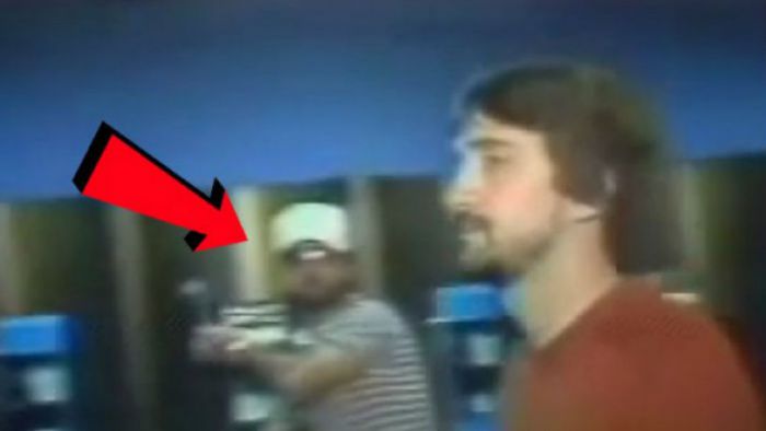 &Pi;&alpha;&tau;έ&rho;&alpha;&sigmaf; &mu;&epsilon;&tau;&alpha;&mu;&phi;&iota;έ&sigma;&tau;&eta;&kappa;&epsilon; &gamma;&iota;&alpha; &nu;&alpha; &sigma;&kappa;&omicron;&tau;ώ&sigma;&epsilon;&iota; on camera &tau;&omicron;&nu; &beta;&iota;&alpha;&sigma;&tau;ή &tau;&omicron;&upsilon; &gamma;&iota;&omicron;&upsilon; &tau;&omicron;&upsilon; (vd)