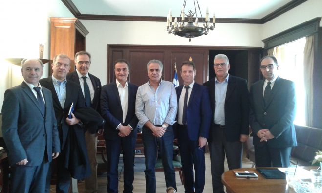 &Mu;&epsilon; &tau;&omicron;&upsilon;&sigmaf; &Pi;&rho;&omicron;έ&delta;&rho;&omicron;&upsilon;&sigmaf; &tau;&omega;&nu; &Pi;&epsilon;&rho;&iota;&phi;&epsilon;&rho;&epsilon;&iota;&alpha;&kappa;ώ&nu; &Sigma;&upsilon;&mu;&beta;&omicron;&upsilon;&lambda;ί&omega;&nu; &sigma;&upsilon;&nu;&alpha;&nu;&tau;ή&theta;&eta;&kappa;&epsilon; &omicron; &Sigma;&kappa;&omicron;&upsilon;&rho;&lambda;έ&tau;&eta;&sigmaf;