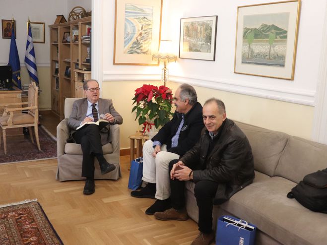 &Sigma;&tau;&eta;&nu; &Mu;&epsilon;&gamma;&alpha;&lambda;ό&pi;&omicron;&lambda;&eta; &tau;&omicron; &Mu;&epsilon;&sigma;&omicron;&gamma;&epsilon;&iota;&alpha;&kappa;ό &Kappa;έ&nu;&tau;&rho;&omicron; &Epsilon;&pi;&iota;&chi;&epsilon;&iota;&rho;&eta;&mu;&alpha;&tau;&iota;&kappa;ό&tau;&eta;&tau;&alpha;&sigmaf; &kappa;&alpha;&iota; &Pi;&omicron;&lambda;&iota;&tau;&iota;&sigma;&mu;&omicron;ύ &Pi;&epsilon;&lambda;&omicron;&pi;&omicron;&nu;&nu;ή&sigma;&omicron;&upsilon;