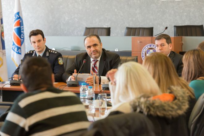 Πως η Δίωξη «ξετρύπωσε» ποιοι βρίσκονται πίσω από ανώνυμο blog που έβριζε τον νεκρό Βαγγέλη (vd)