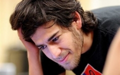 &Alpha;&upsilon;&tau;&omicron;&kappa;&tau;ό&nu;&eta;&sigma;&epsilon; έ&nu;&alpha; &alpha;&pi;ό &tau;&alpha; &laquo;&mu;&epsilon;&gamma;ά&lambda;&alpha; &mu;&upsilon;&alpha;&lambda;ά&raquo; &tau;&eta;&sigmaf; &pi;&lambda;&eta;&rho;&omicron;&phi;&omicron;&rho;&iota;&kappa;ή&sigmaf;..