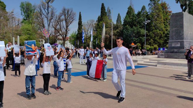 H Τρίπολη υποδέχθηκε την Ολυμπιακή Φλόγα (εικόνες - βίντεο)