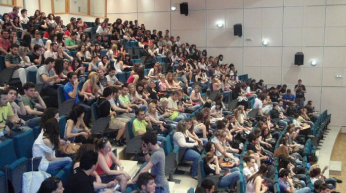 Υποτροφίες σε άπορους αριστούχους απόφοιτους των Λυκείων Μεγαλόπολης