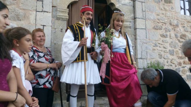 Η αναπαράσταση του Παραδοσιακού Γάμου στον Πλάτανο Κυνουρίας! (εικόνες)
