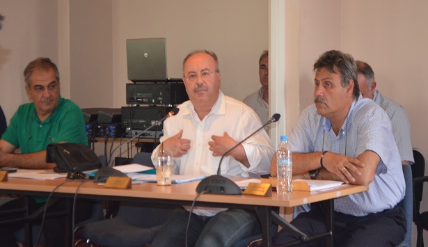 &Nu;έ&epsilon;&sigmaf; &kappa;&alpha;&tau;&alpha;&gamma;&gamma;&epsilon;&lambda;ί&epsilon;&sigmaf; &gamma;&iota;&alpha; &tau;&rho;&alpha;&pi;&epsilon;&zeta;&omicron;&kappa;&alpha;&theta;ί&sigma;&mu;&alpha;&tau;&alpha; &kappa;&alpha;&iota; &eta;&chi;&omicron;&rho;&rho;ύ&pi;&alpha;&nu;&sigma;&eta; &sigma;&tau;&eta;&nu; &laquo;&Pi;&epsilon;&tau;&rho;&iota;&nu;&omicron;ύ&raquo; -&Gamma;&iota;&alpha;&tau;ί &kappa;&alpha;&tau;&eta;&gamma;&omicron;&rho;ή&theta;&eta;&kappa;&epsilon; &eta; &delta;&eta;&mu;&omicron;&tau;&iota;&kappa;ή &alpha;&sigma;&tau;&upsilon;&nu;&omicron;&mu;ί&alpha; (vd)