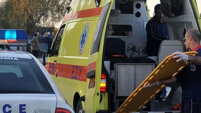 &Tau;&rho;&omicron;&chi;&alpha;ί&omicron; &mu;&epsilon; &nu;&epsilon;&kappa;&rho;ό &sigma;&tau;&eta;&nu; &pi;&alpha;&lambda;&alpha;&iota;ά &epsilon;&theta;&nu;&iota;&kappa;ή &omicron;&delta;ό "&Kappa;&omicron;&rho;ί&nu;&theta;&omicron;&upsilon; - &Pi;&alpha;&tau;&rho;ώ&nu;"
