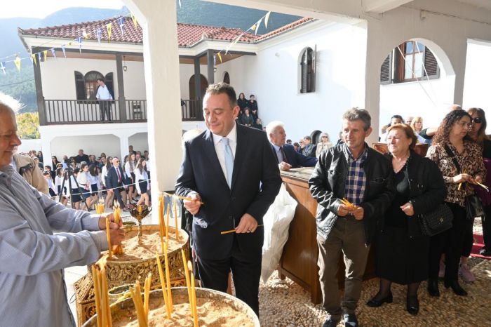 Κώστας Βλάσης: &quot;Σήμερα το Λεωνίδιο έβαλε τα γιορτινά του&quot; (εικόνες)