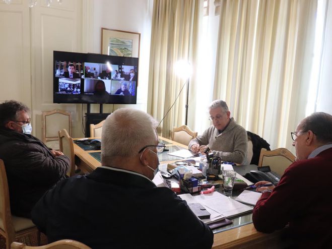 &Sigma;&epsilon; &alpha;&nu;&alpha;&sigma;&upsilon;&gamma;&kappa;&rho;ό&tau;&eta;&sigma;&eta; &upsilon;&pi;&eta;&rho;&epsilon;&sigma;&iota;ώ&nu; &Pi;&omicron;&lambda;&iota;&tau;&iota;&kappa;ή&sigmaf; &Pi;&rho;&omicron;&sigma;&tau;&alpha;&sigma;ί&alpha;&sigmaf; &pi;&rho;&omicron;&chi;&omega;&rho;ά &eta; &Pi;&epsilon;&rho;&iota;&phi;έ&rho;&epsilon;&iota;&alpha; &Pi;&epsilon;&lambda;&omicron;&pi;&omicron;&nu;&nu;ή&sigma;&omicron;&upsilon;