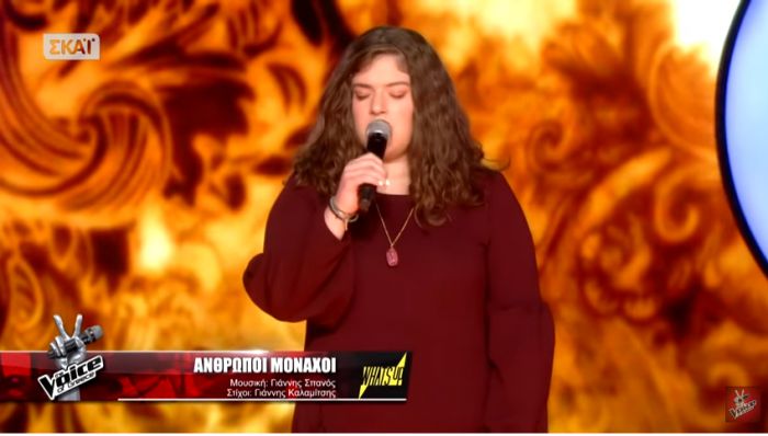The Voice | &Sigma;&tau;&alpha; live &pi;έ&rho;&alpha;&sigma;&epsilon; &eta; &Kappa;&omega;&nu;&sigma;&tau;&alpha;&nu;&tau;ί&nu;&alpha; &Kappa;&alpha;&tau;&sigma;&omicron;&gamma;&iota;ά&nu;&nu;&eta; &alpha;&pi;ό &tau;&eta;&nu; &Tau;&rho;ί&pi;&omicron;&lambda;&eta; (vd)