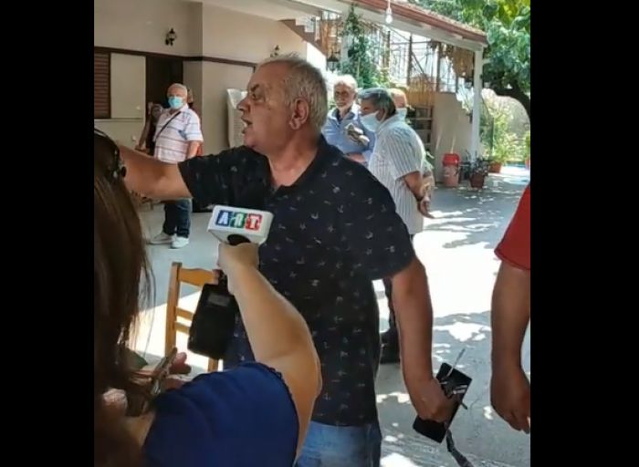 Εξοργισμένος Γορτύνιος: «Ζητάμε ένα μεγάλο αρδευτικό για τη Γορτυνία. Ο Δήμαρχος δεν δίνει σημασία και κοιτάει το κινητό του»! (vd)