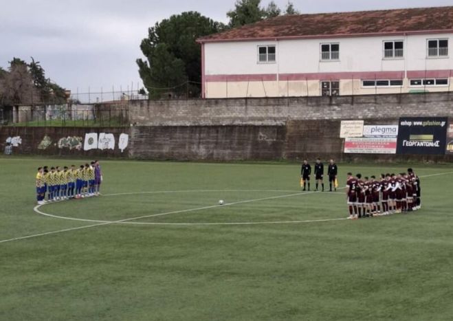 &Epsilon;&rho;&mu;ή&sigmaf; &Mu;&epsilon;&lambda;&iota;&gamma;&omicron;ύ&sigmaf; | Ή&tau;&tau;&alpha; &alpha;&pi;ό &tau;&omicron;&nu; &Pi;&alpha;&nu;&theta;&omicron;&upsilon;&rho;&iota;&alpha;&kappa;ό, &pi;&alpha;&rho;&alpha;&mu;έ&nu;&epsilon;&iota; &sigma;&tau;&eta;&nu; &pi;&rho;&omicron;&tau;&epsilon;&lambda;&epsilon;&upsilon;&tau;&alpha;ί&alpha; &theta;έ&sigma;&eta; (&epsilon;&iota;&kappa;ό&nu;&epsilon;&sigmaf;)