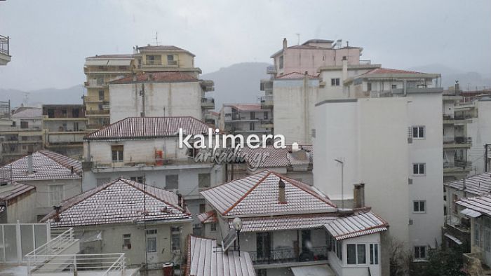 Χιόνισε μέσα στην πόλη της Τρίπολης (vd)!