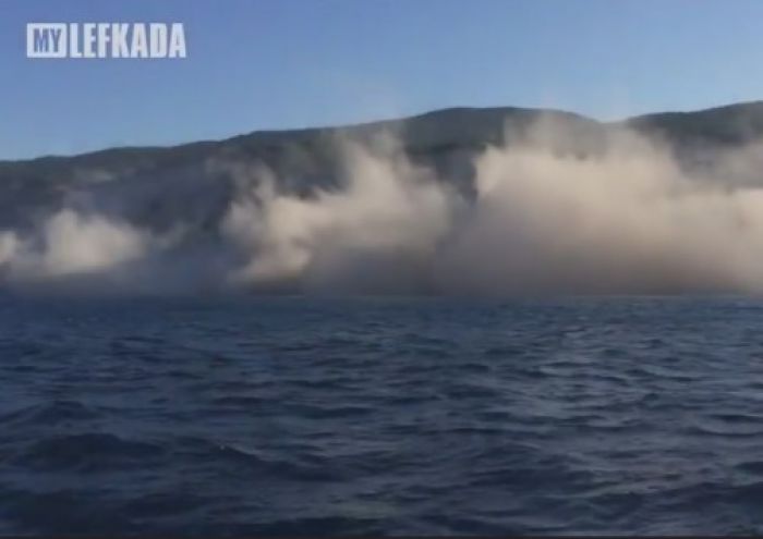 Νέα συγκλονιστικά βίντεο από την ώρα του σεισμού στη Λευκάδα που... κόβουν την ανάσα!