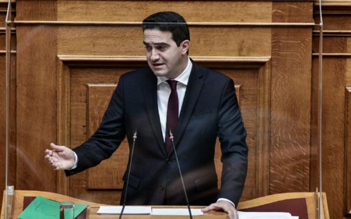 &Kappa;&alpha;&tau;&rho;ί&nu;&eta;&sigmaf;: "&Pi;&epsilon;ί&tau;&epsilon; &xi;&epsilon;&kappa;ά&theta;&alpha;&rho;&alpha; &gamma;&iota;&alpha;&tau;ί &pi;&alpha;&rho;&alpha;&kappa;&omicron;&lambda;&omicron;&upsilon;&theta;&omicron;ύ&sigma;&alpha;&tau;&epsilon; &tau;&omicron;&nu; &Nu;ί&kappa;&omicron; &Alpha;&nu;&delta;&rho;&omicron;&upsilon;&lambda;ά&kappa;&eta;"