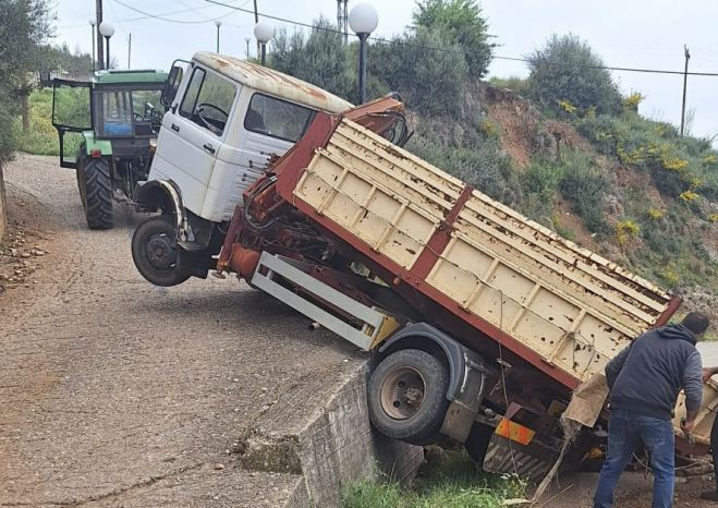&Mu;&alpha;&nu;&delta;&rho;ώ&nu;&eta;&sigmaf; &gamma;&iota;&alpha; &tau;&omicron; &tau;&rho;&omicron;&chi;&alpha;&iota;&omicron; &sigma;&tau;&omicron; &Lambda;&iota;&beta;&alpha;&delta;ά&kappa;&iota; | "&Delta;&epsilon;&nu; &epsilon;ί&nu;&alpha;&iota; &eta; &epsilon;&pi;ί&sigma;&eta;&mu;&eta; &pi;&alpha;&rho;ά&kappa;&alpha;&mu;&psi;&eta; &alpha;&upsilon;&tau;ό&sigmaf; &omicron; &alpha;&gamma;&rho;&omicron;&tau;&iota;&kappa;ό&sigmaf; &delta;&rho;ό&mu;&omicron;&sigmaf;" - "&Kappa;&alpha;&mu;ί&alpha; έ&gamma;&kappa;&rho;&iota;&sigma;&eta; &alpha;&kappa;ό&mu;&alpha; &gamma;&iota;&alpha; &tau;&eta;&nu; &Epsilon;&theta;&nu;&iota;&kappa;ή &Tau;&rho;ί&pi;&omicron;&lambda;&eta;&sigmaf;&ndash;&Pi;ύ&rho;&gamma;&omicron;&upsilon;"
