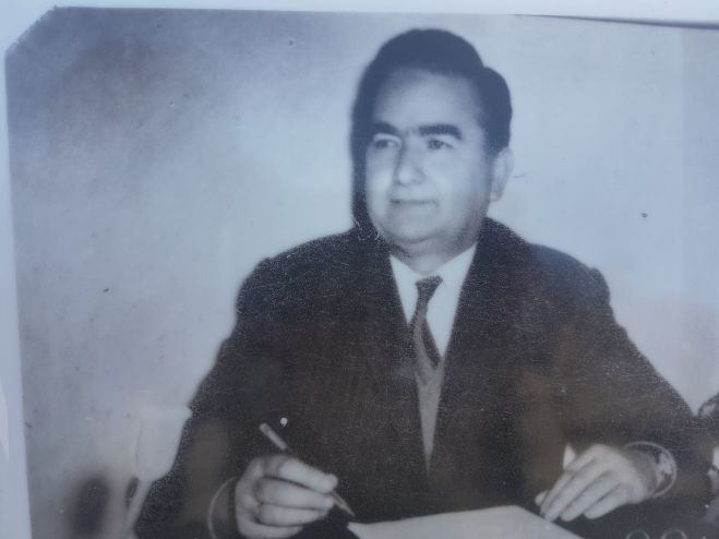 &Beta;. &Gamma;&iota;&alpha;&nu;&nu;&alpha;&kappa;&omicron;ύ&rho;&alpha;&sigmaf;: "&Pi;&alpha;&tau;έ&rho;&alpha; &mu;&omicron;&upsilon;, &delta;&epsilon;&nu; &theta;&alpha; &sigma;&epsilon; &xi;&epsilon;&chi;ά&sigma;&omega; &pi;&omicron;&tau;έ!"