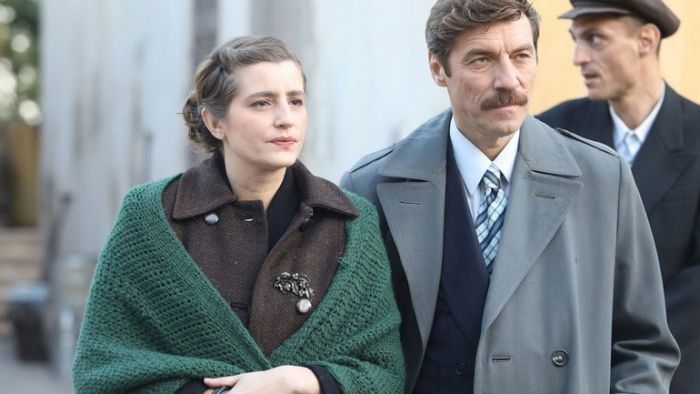 &Xi;&epsilon;&kappa;&iota;&nu;&omicron;ύ&nu; &tau;&alpha; &gamma;&upsilon;&rho;ί&sigma;&mu;&alpha;&tau;&alpha; &sigma;&tau;&iota;&sigmaf; &laquo;Ά&gamma;&rho;&iota;&epsilon;&sigmaf; &Mu;έ&lambda;&iota;&sigma;&sigma;&epsilon;&sigmaf;&raquo;