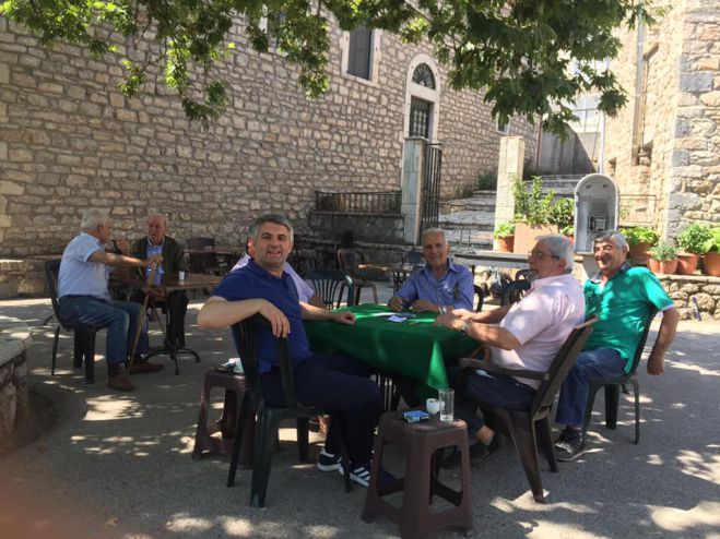 Δηλωτή στην πλατεία της Μυγδαλιάς παίζει ο Οδυσσέας! (εικόνες)