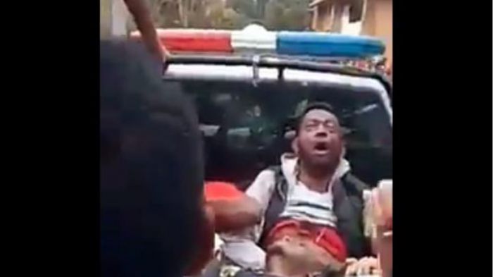 &Delta;&epsilon;&kappa;ά&delta;&epsilon;&sigmaf; ά&tau;&omicron;&mu;&alpha; &pi;&omicron;&delta;&omicron;&pi;&alpha;&tau;ή&theta;&eta;&kappa;&alpha;&nu; &sigma;&epsilon; &sigma;&tau;ά&delta;&iota;&omicron; &sigma;&tau;&eta; &Mu;&alpha;&delta;&alpha;&gamma;&alpha;&sigma;&kappa;ά&rho;&eta; - Έ&nu;&alpha;&sigmaf; &nu;&epsilon;&kappa;&rho;ό&sigmaf;, &pi;&omicron;&lambda;&lambda;&omicron;ί &tau;&rho;&alpha;&upsilon;&mu;&alpha;&tau;ί&epsilon;&sigmaf; (vd)